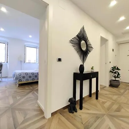 Prisma Suite, A due Passi dalla Stazione Appartamento