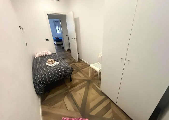 Lägenhet Prisma Suite, A Due Passi Dalla Stazione *