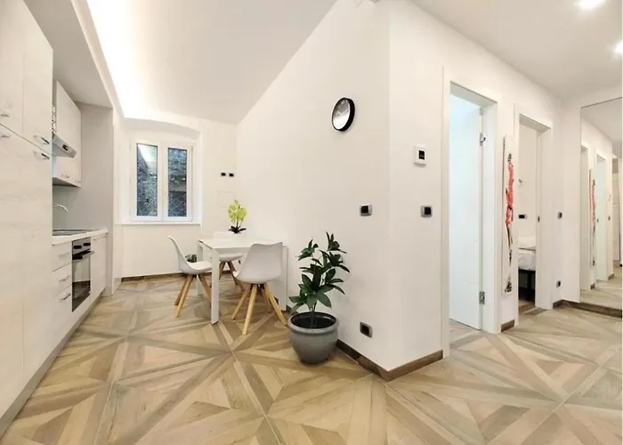 Prisma Suite, A Due Passi Dalla Stazione * Trieste