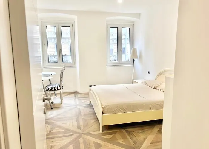 Prisma Suite, A Due Passi Dalla Stazione Trieste